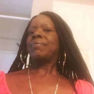 Meet your Posher, Angelia